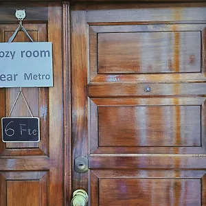 https://cozy-room-near-metro.hotels-lisbon-portugal.com